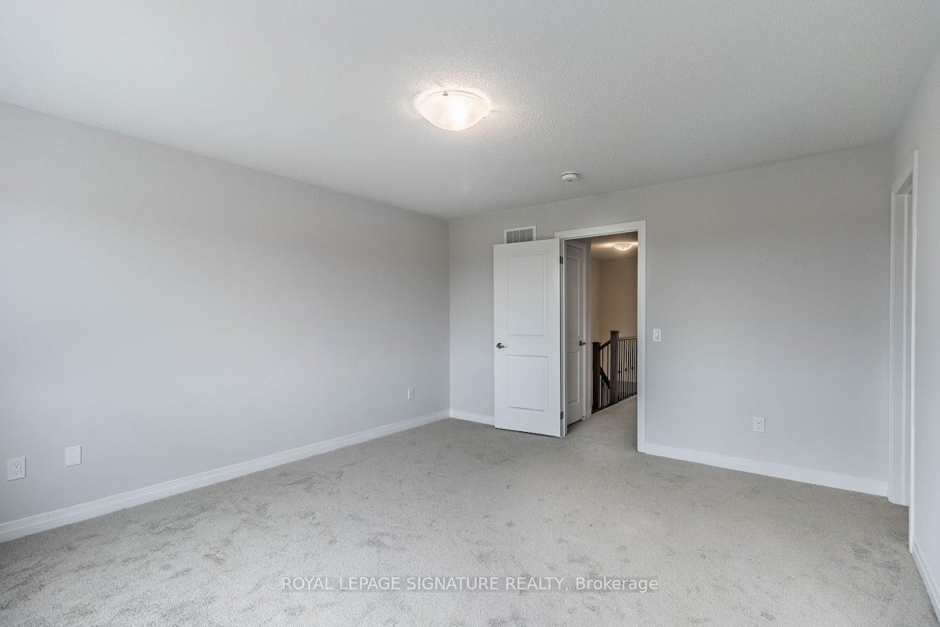 Photo 25 of 56 Freedom Crescent, Hamilton, Mount Hope — HOMEH
