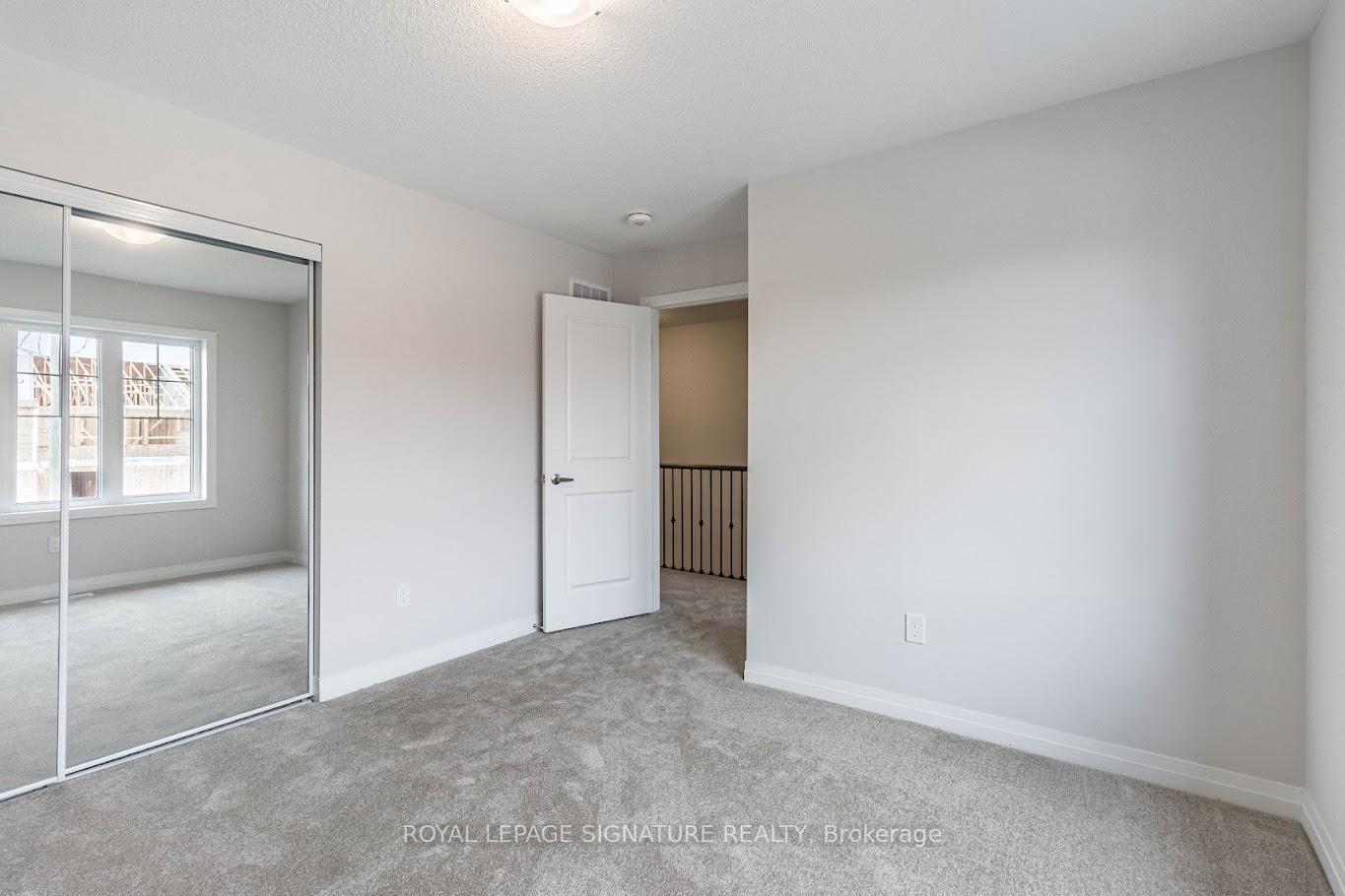 Photo 34 of 56 Freedom Crescent, Hamilton, Mount Hope — HOMEH