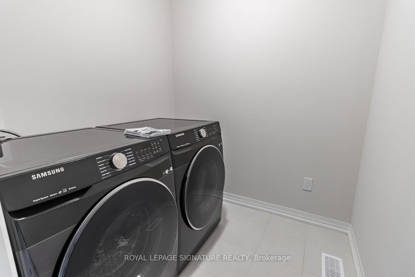Photo 37 of 56 Freedom Crescent, Hamilton, Mount Hope — HOMEH