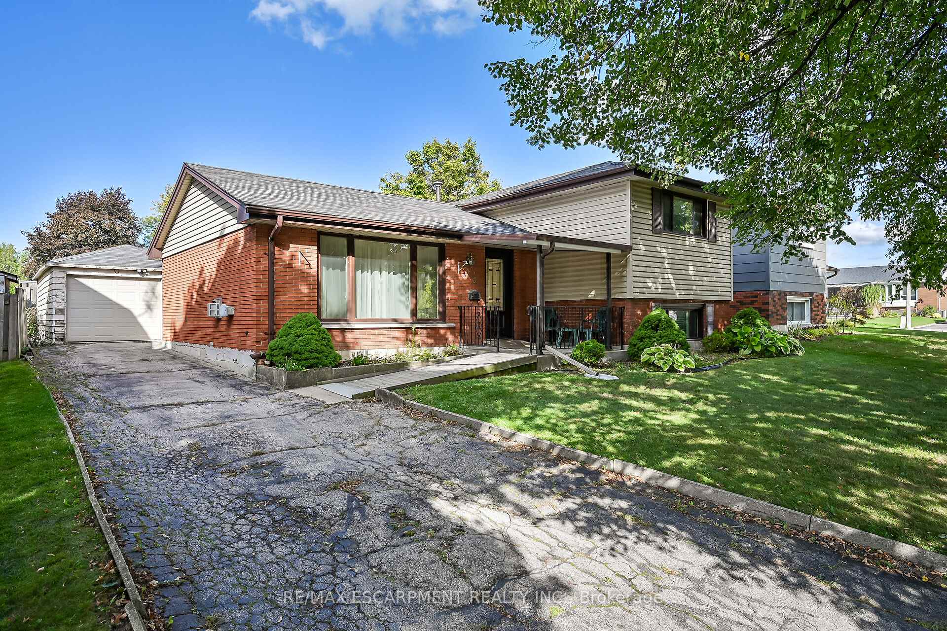 Photo 3 of 6 Kirkland Avenue, Hamilton, Lawfield — HOMEH