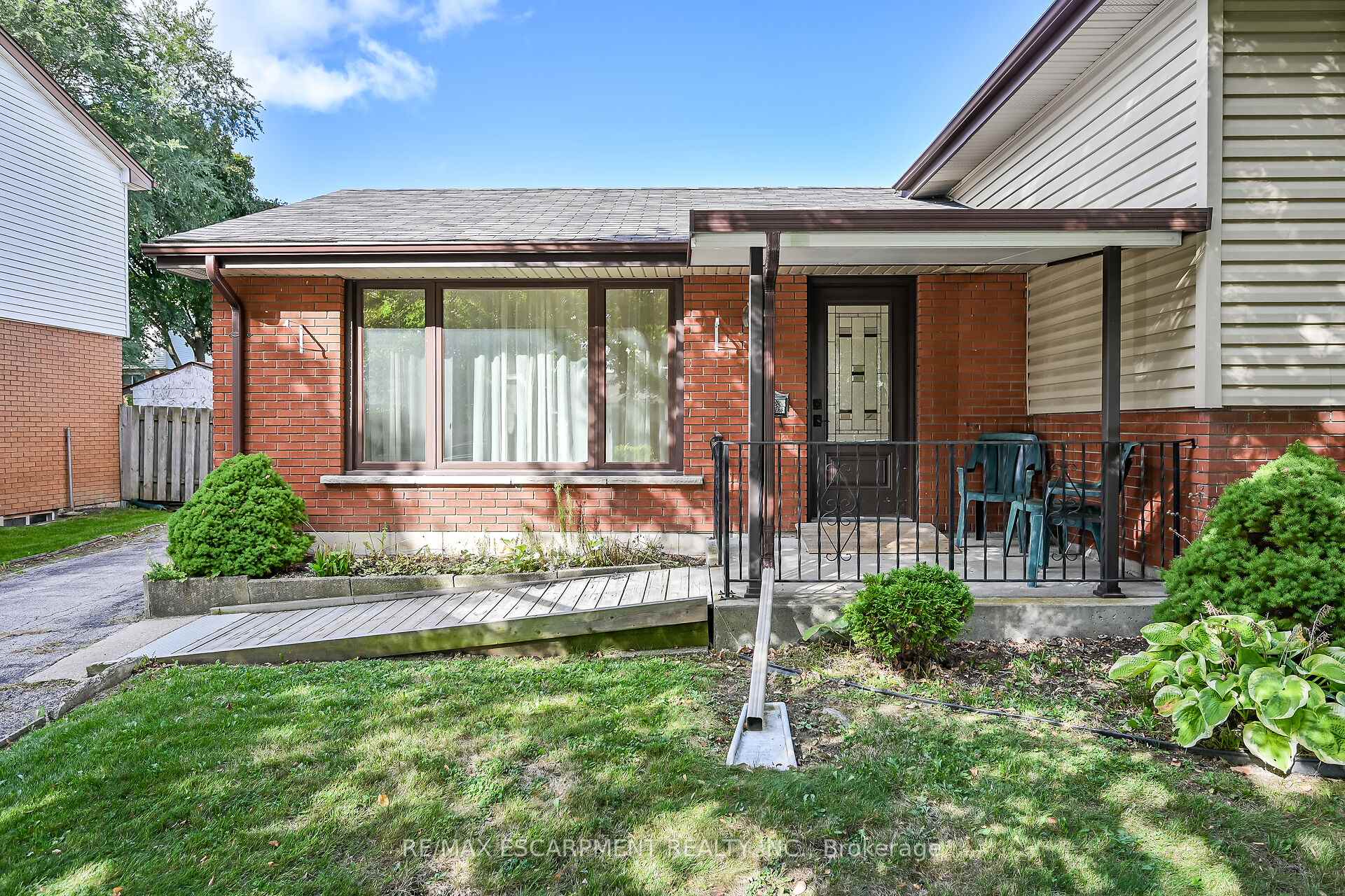 Photo 4 of 6 Kirkland Avenue, Hamilton, Lawfield — HOMEH