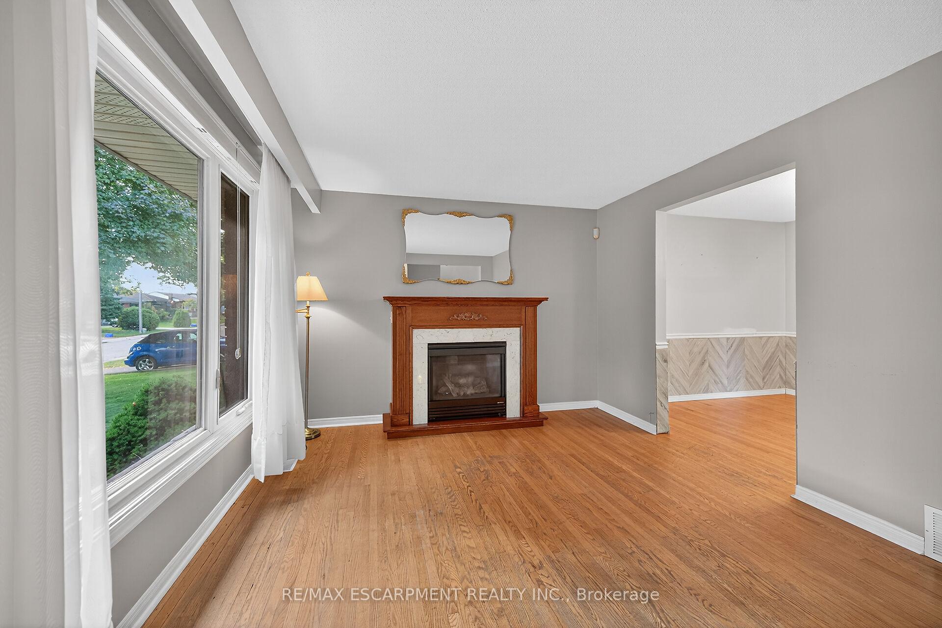 Photo 12 of 6 Kirkland Avenue, Hamilton, Lawfield — HOMEH