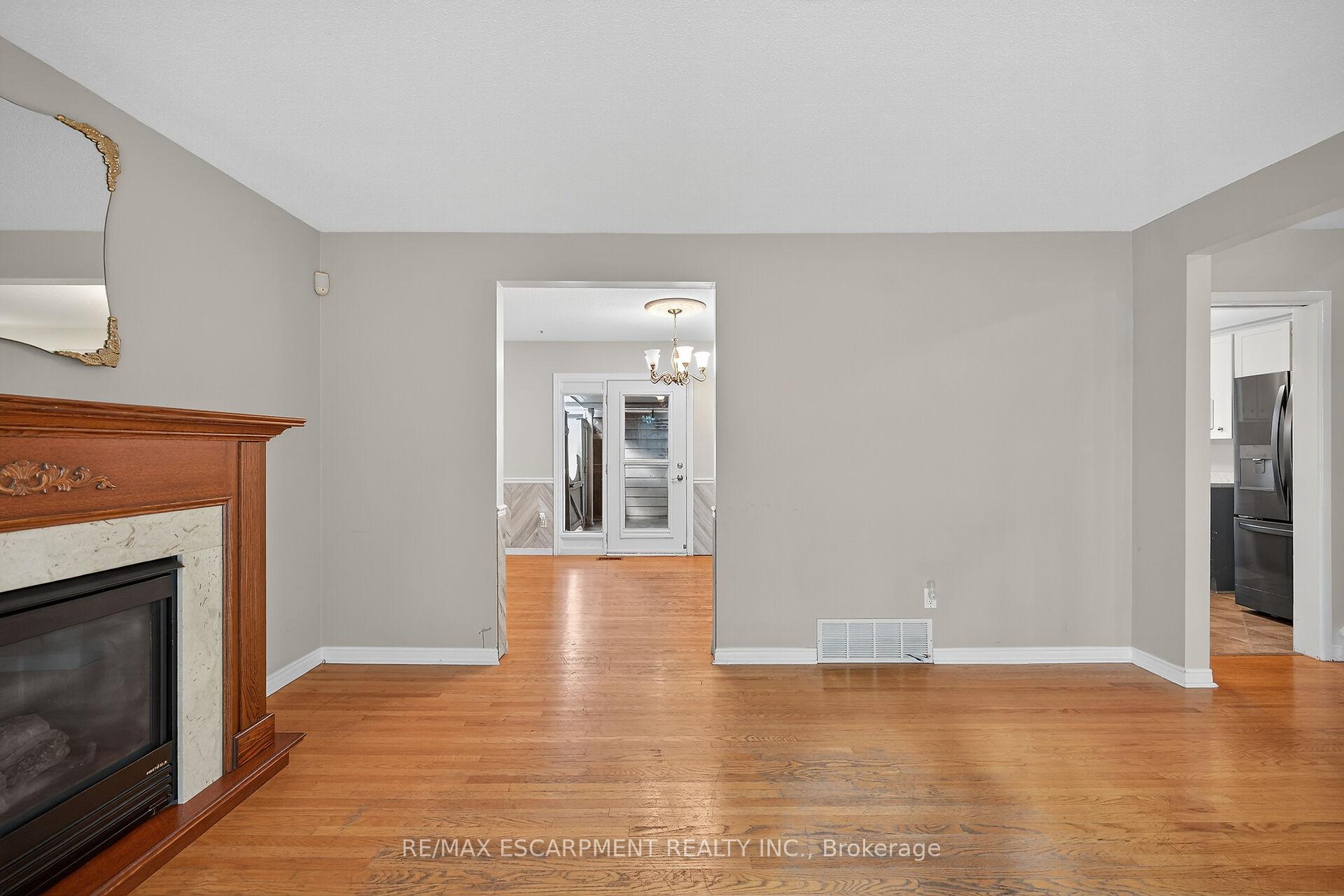 Photo 13 of 6 Kirkland Avenue, Hamilton, Lawfield — HOMEH