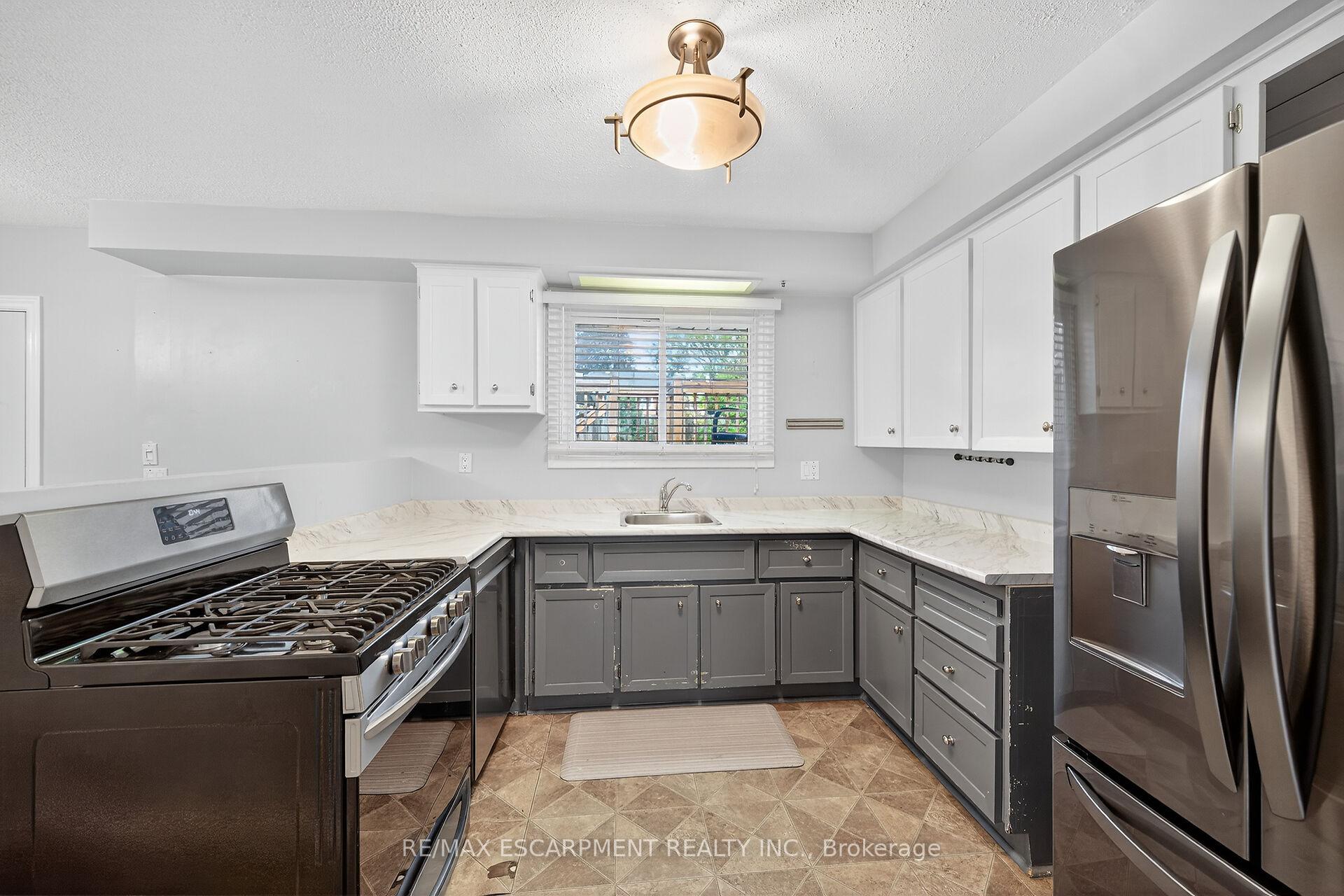 Photo 19 of 6 Kirkland Avenue, Hamilton, Lawfield — HOMEH