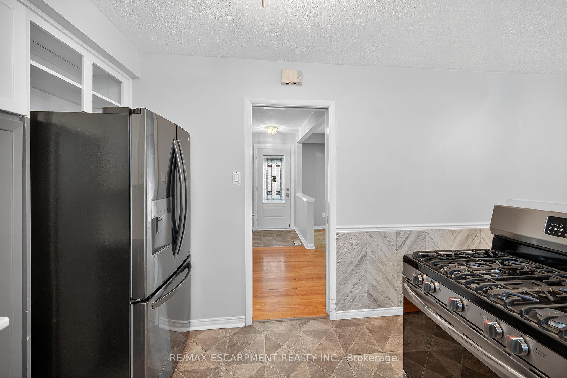 Photo 20 of 6 Kirkland Avenue, Hamilton, Lawfield — HOMEH