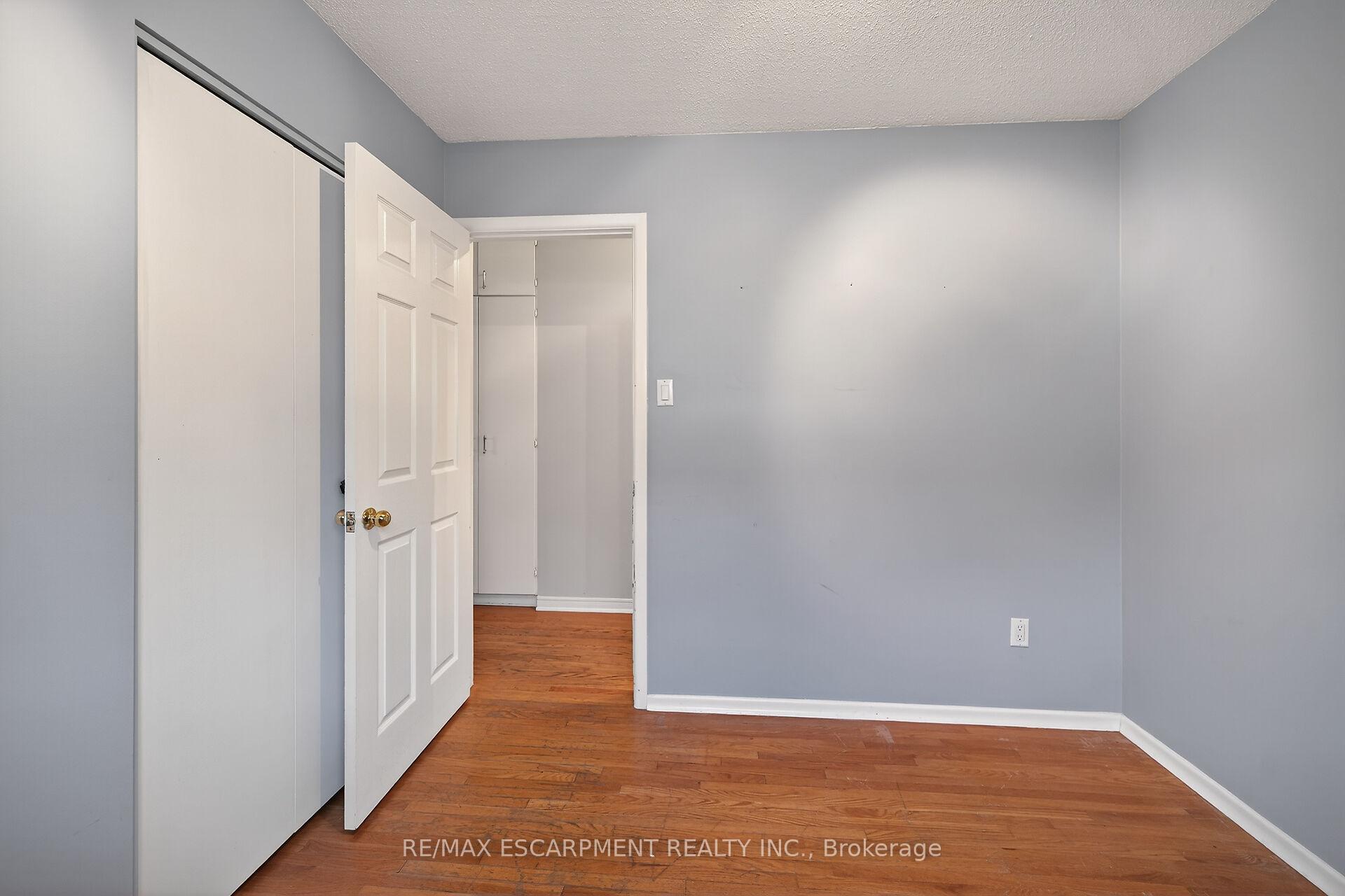 Photo 25 of 6 Kirkland Avenue, Hamilton, Lawfield — HOMEH