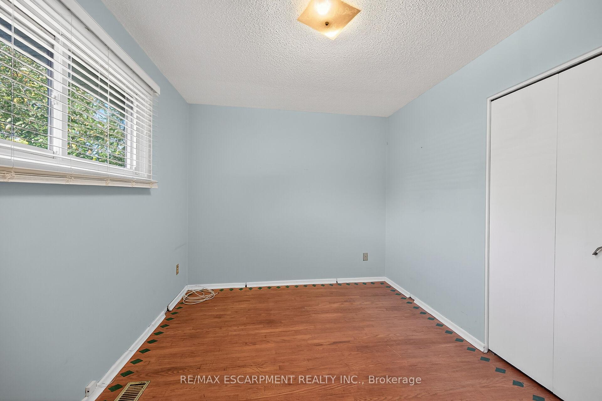 Photo 29 of 6 Kirkland Avenue, Hamilton, Lawfield — HOMEH