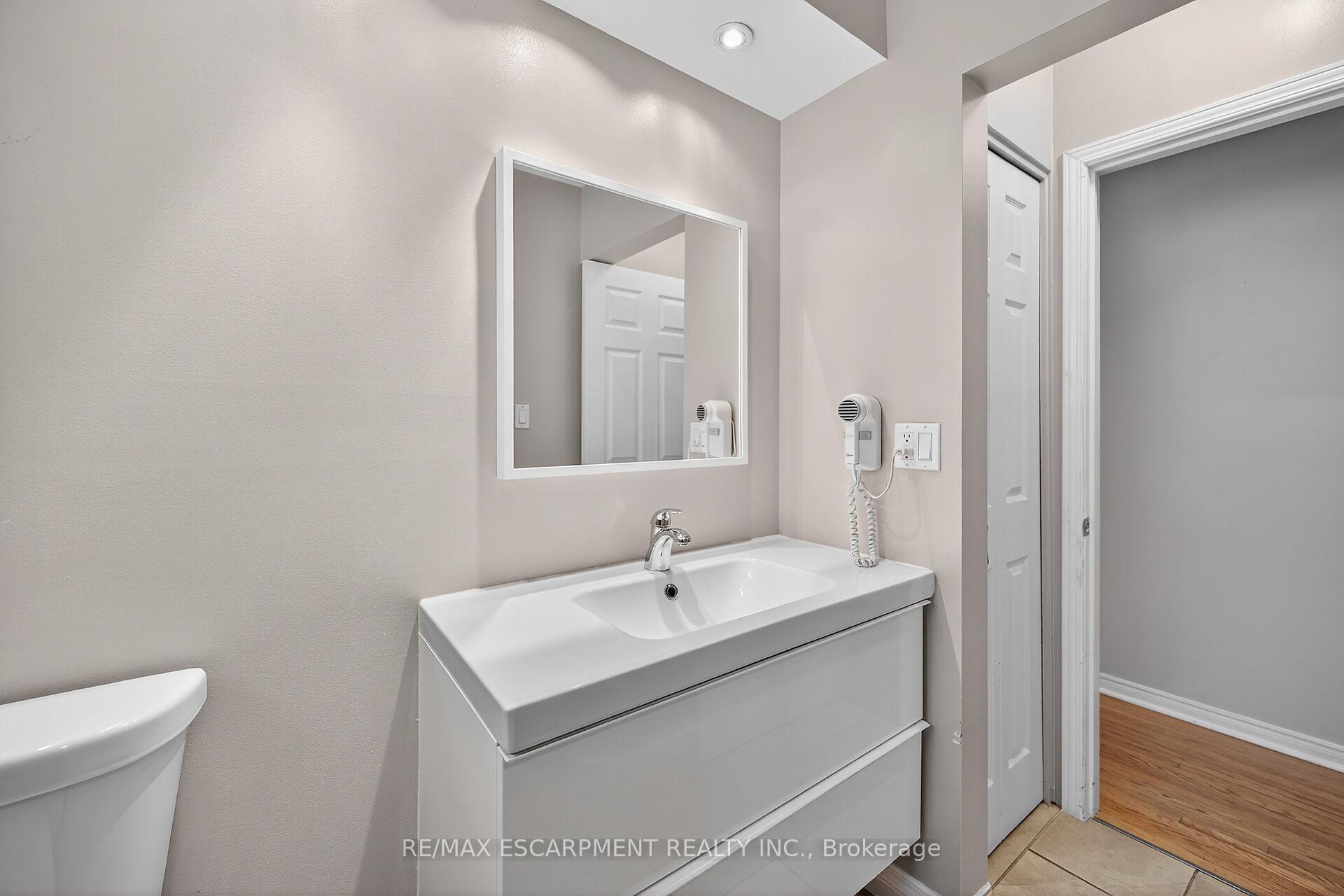 Photo 30 of 6 Kirkland Avenue, Hamilton, Lawfield — HOMEH