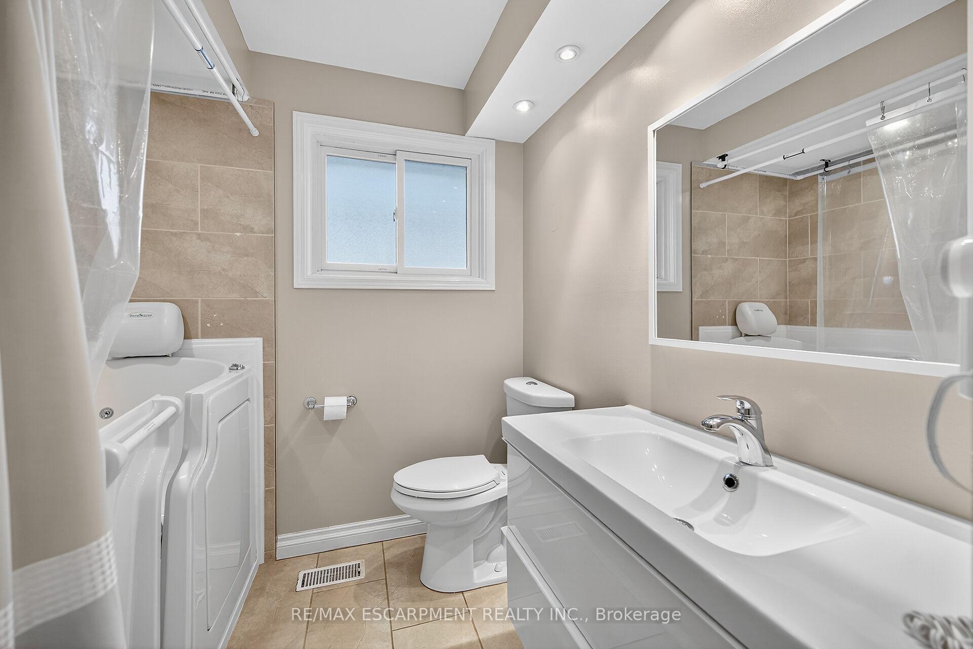 Photo 31 of 6 Kirkland Avenue, Hamilton, Lawfield — HOMEH