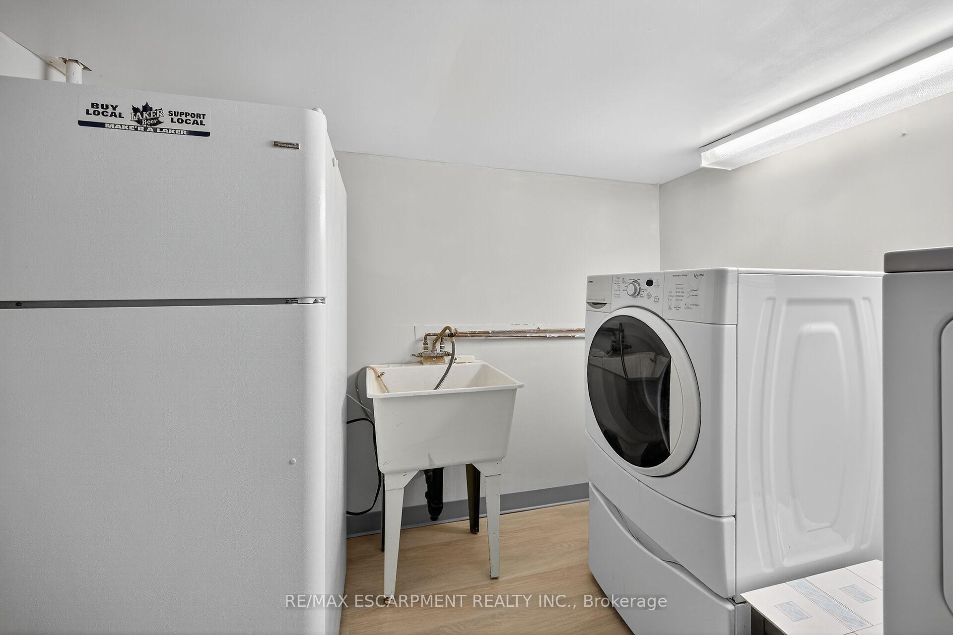 Photo 40 of 6 Kirkland Avenue, Hamilton, Lawfield — HOMEH