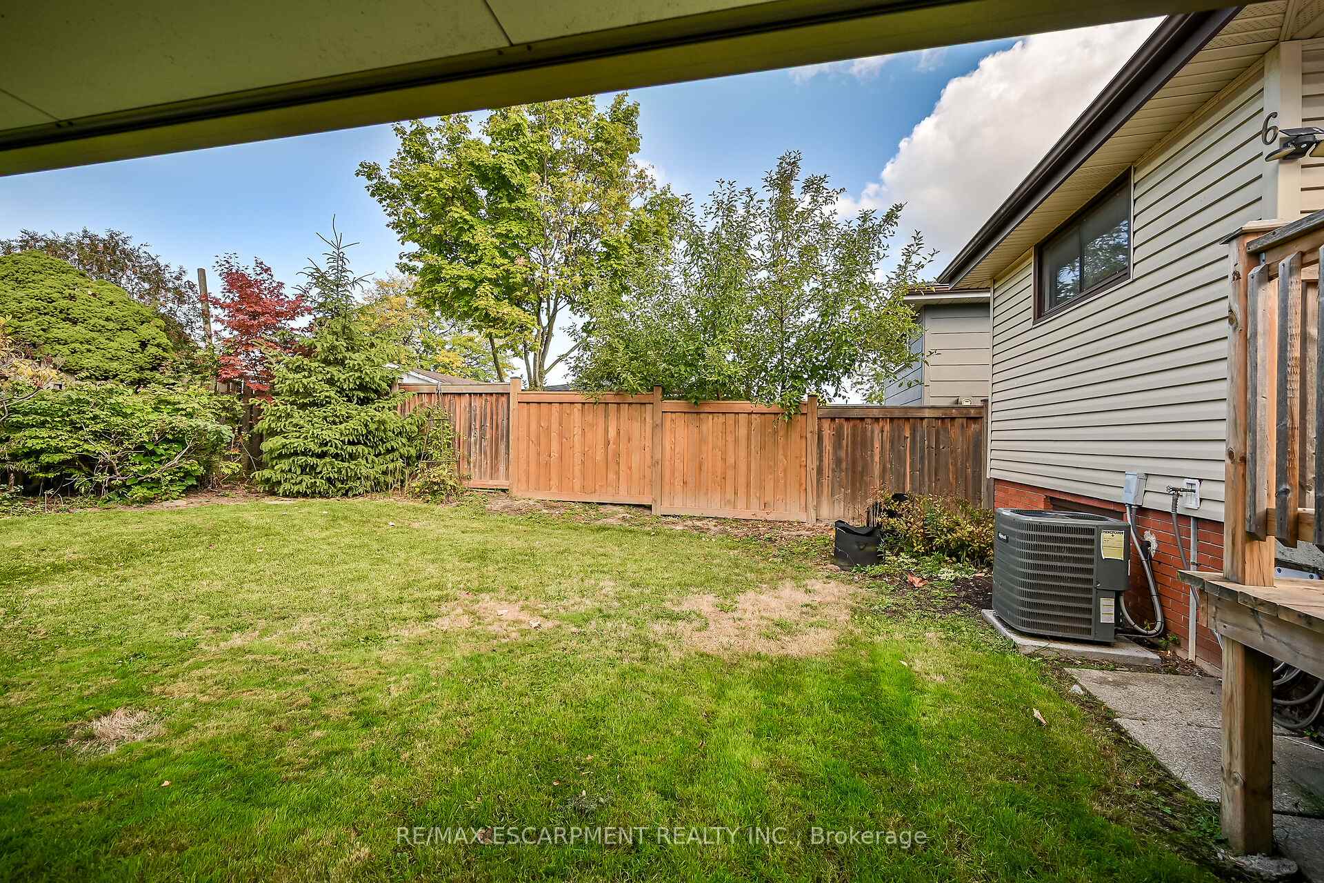 Photo 47 of 6 Kirkland Avenue, Hamilton, Lawfield — HOMEH