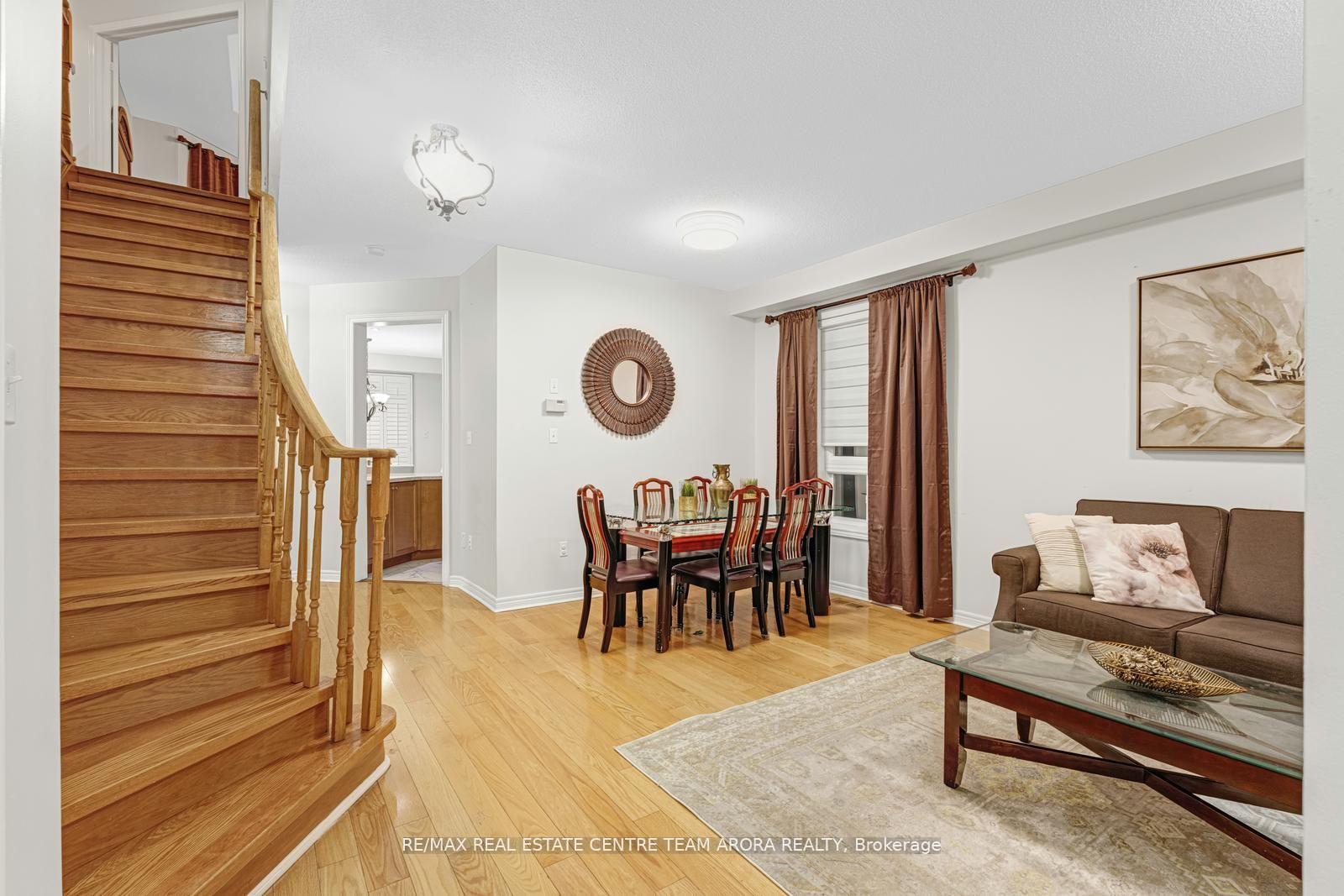 Photo 4 of 22 Outlook Avenue, Brampton, Bram West — HOMEH