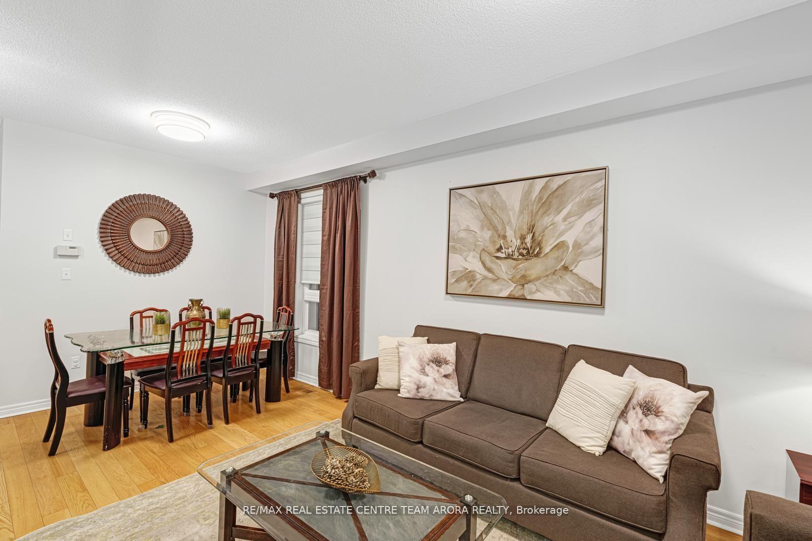 Photo 5 of 22 Outlook Avenue, Brampton, Bram West — HOMEH