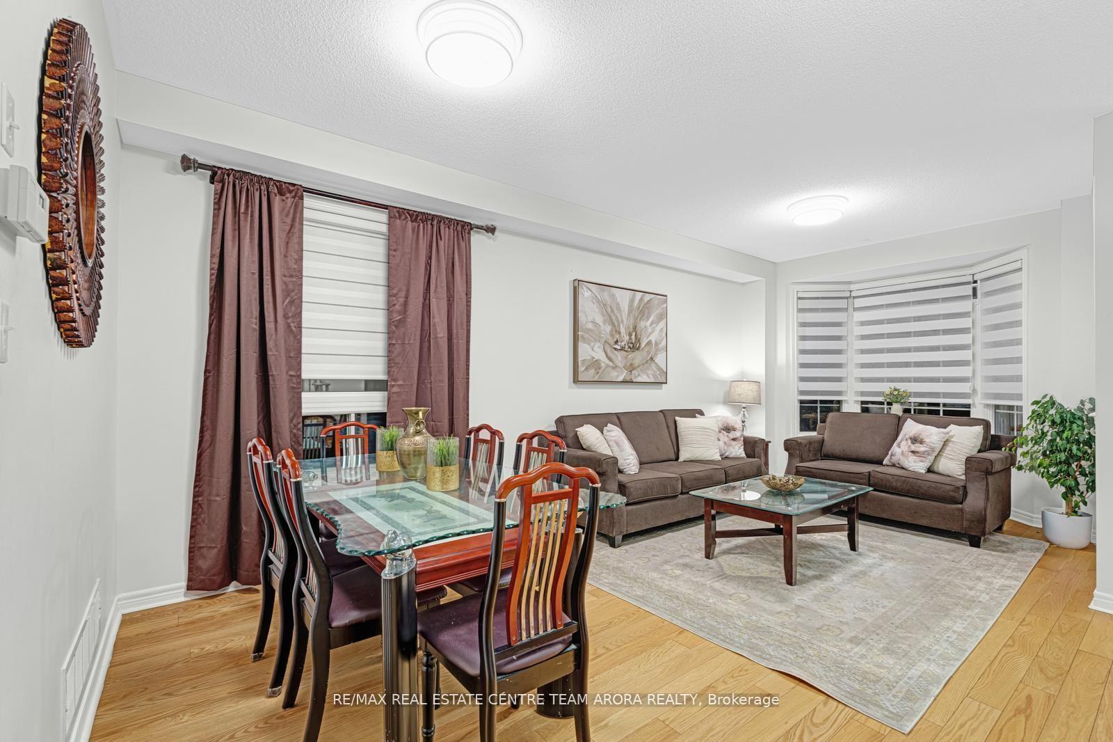 Photo 8 of 22 Outlook Avenue, Brampton, Bram West — HOMEH