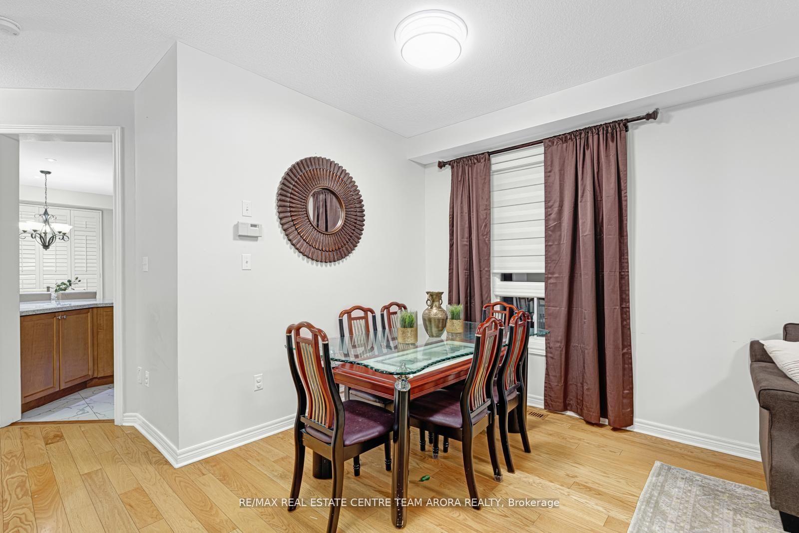 Photo 9 of 22 Outlook Avenue, Brampton, Bram West — HOMEH
