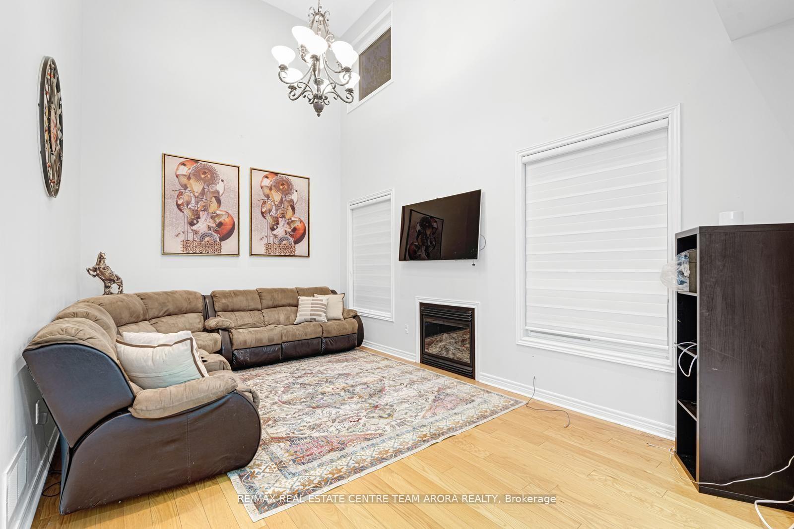 Photo 19 of 22 Outlook Avenue, Brampton, Bram West — HOMEH