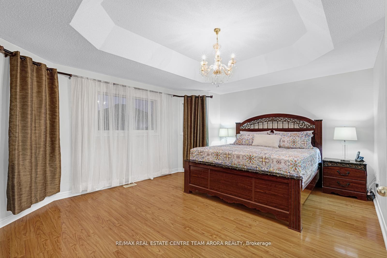 Photo 24 of 22 Outlook Avenue, Brampton, Bram West — HOMEH