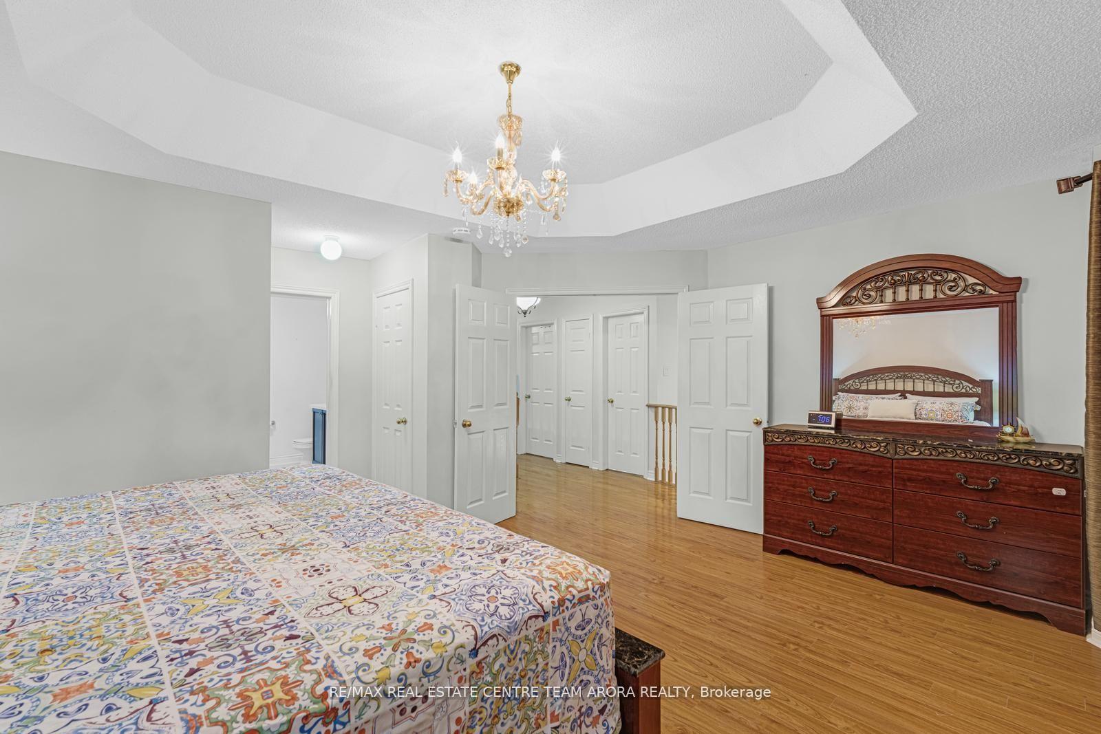 Photo 25 of 22 Outlook Avenue, Brampton, Bram West — HOMEH