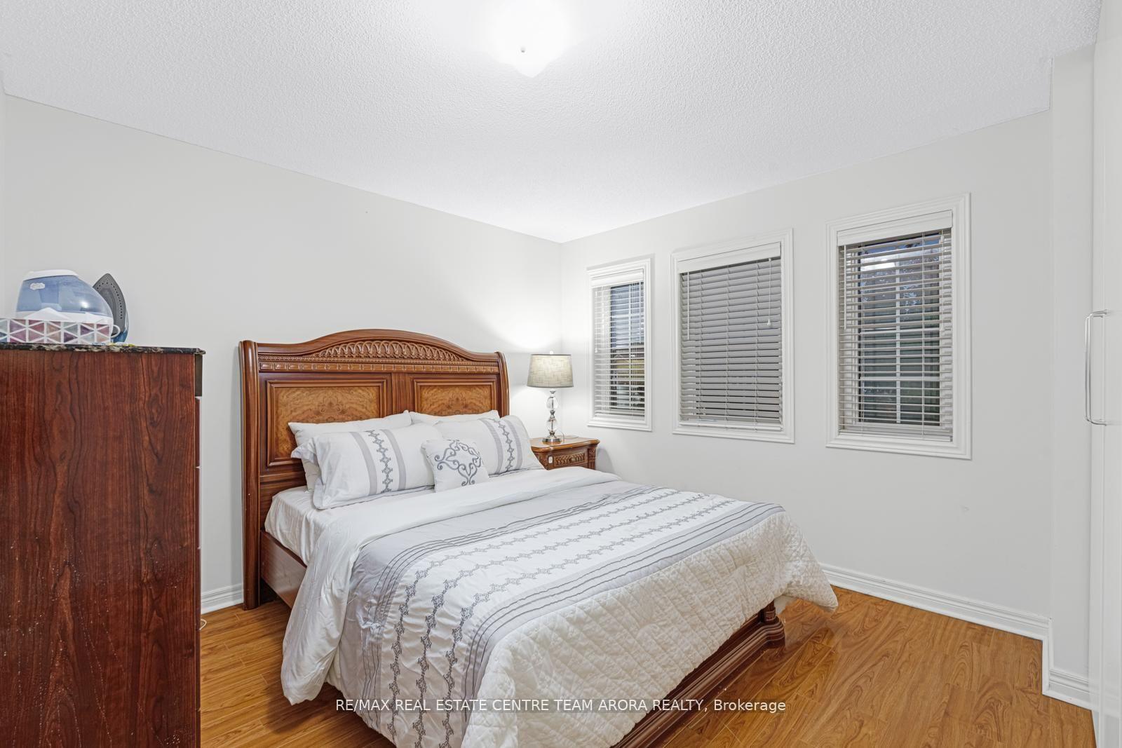 Photo 30 of 22 Outlook Avenue, Brampton, Bram West — HOMEH