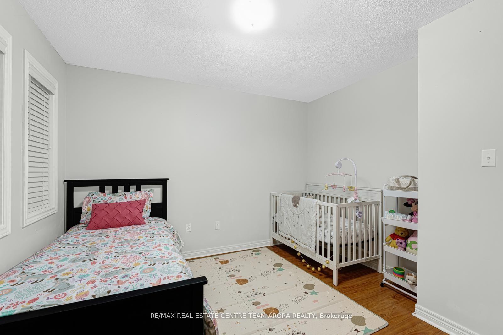 Photo 35 of 22 Outlook Avenue, Brampton, Bram West — HOMEH