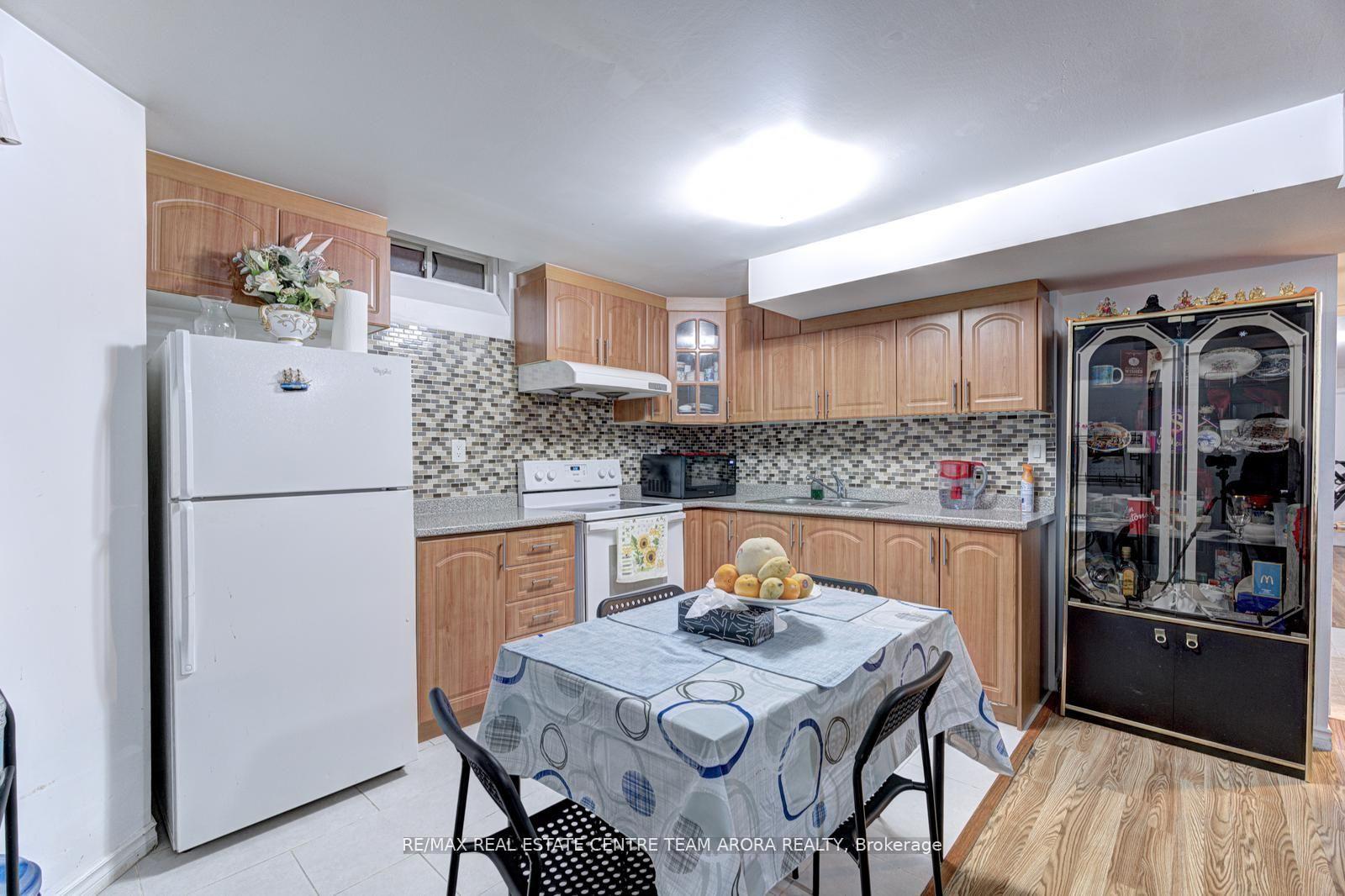 Photo 41 of 22 Outlook Avenue, Brampton, Bram West — HOMEH