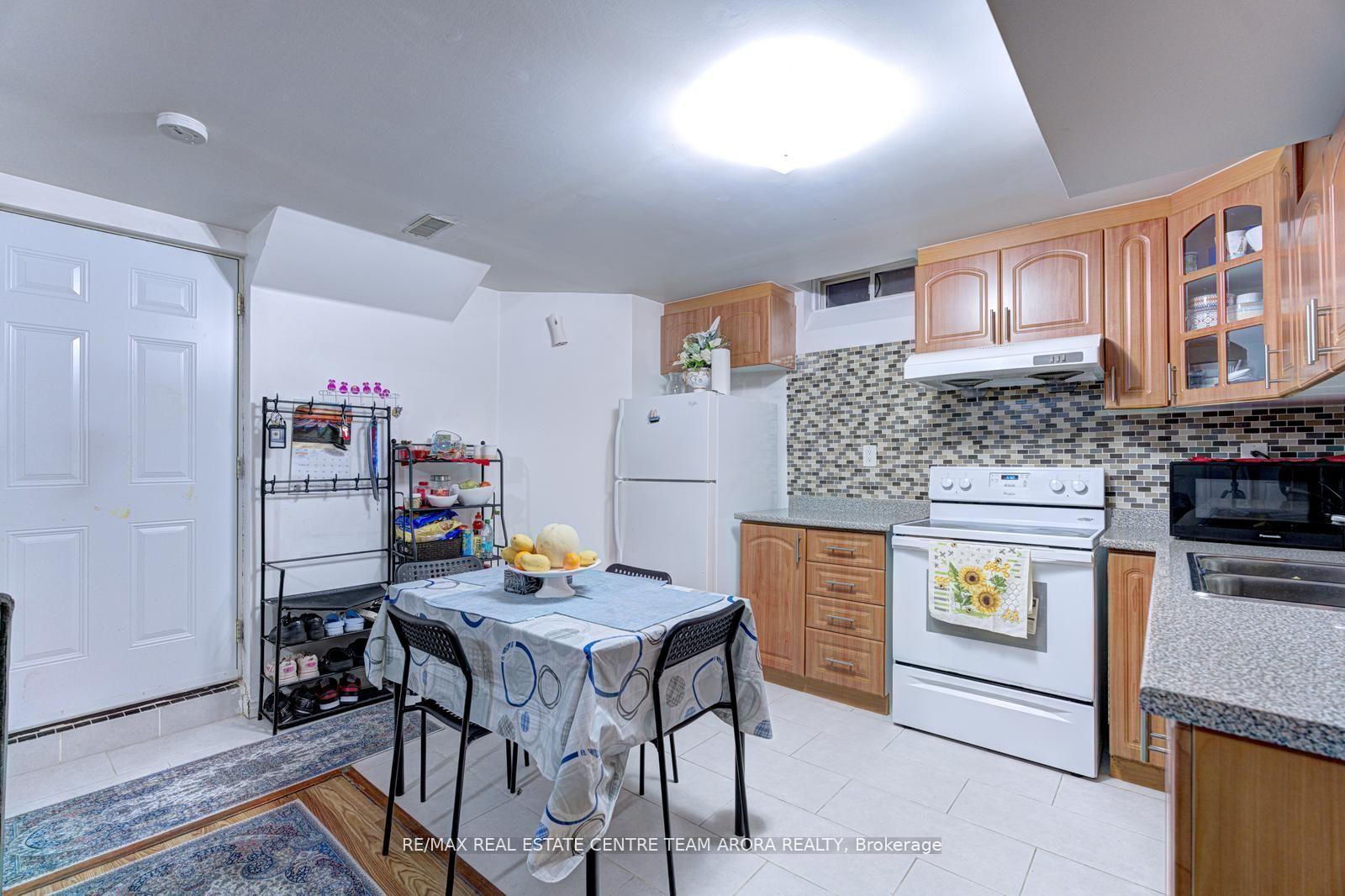 Photo 42 of 22 Outlook Avenue, Brampton, Bram West — HOMEH