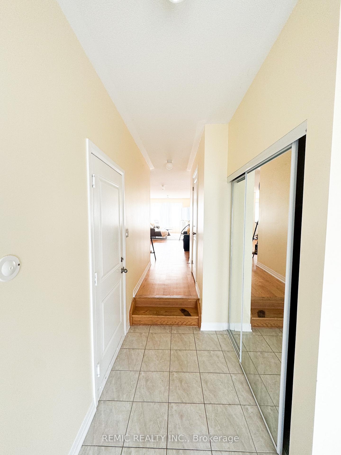 Photo 2 of 36 Sailors Landing, Clarington, Bowmanville — HOMEH