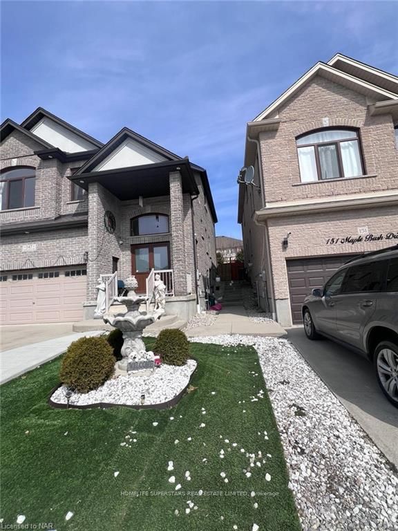 Photo 4 of 147 Maple Bush Drive, Cambridge — HOMEH