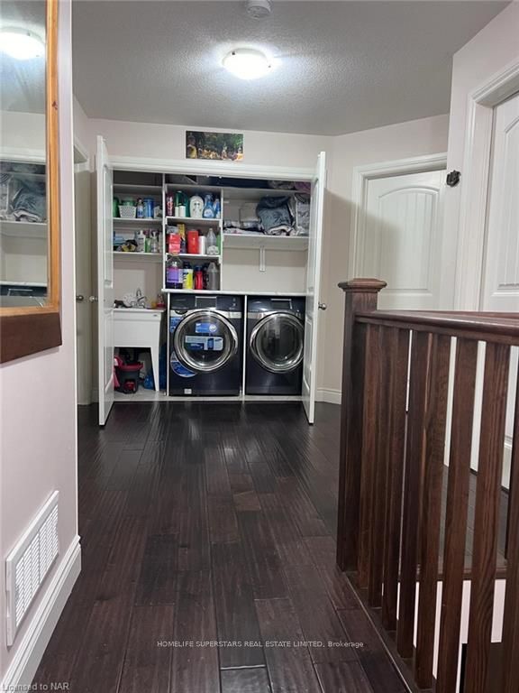 Photo 15 of 147 Maple Bush Drive, Cambridge — HOMEH