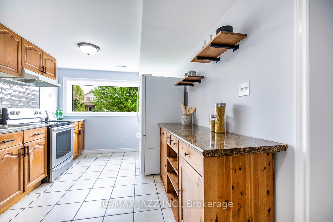 Photo 21 of 22 Dunkin Avenue, Clarington, Courtice — HOMEH