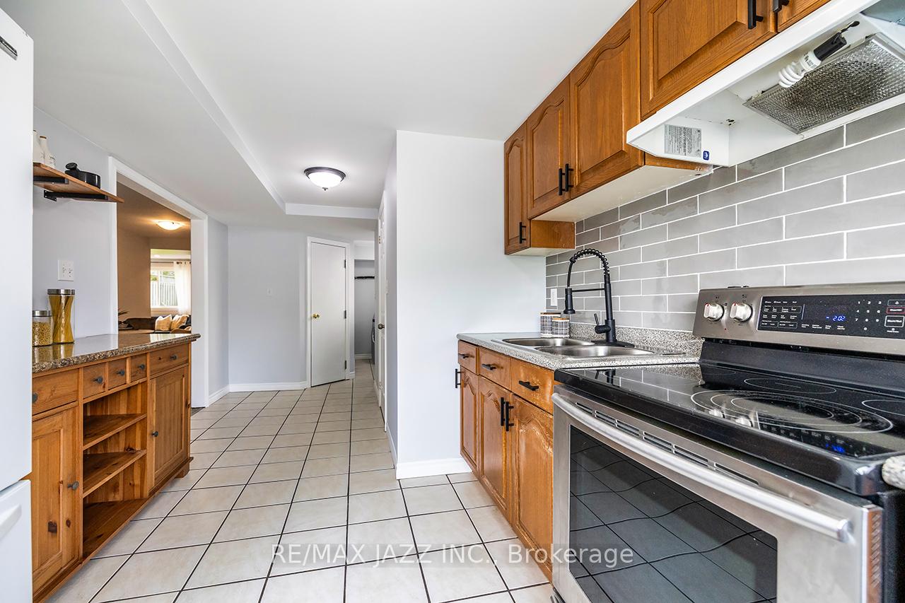 Photo 25 of 22 Dunkin Avenue, Clarington, Courtice — HOMEH