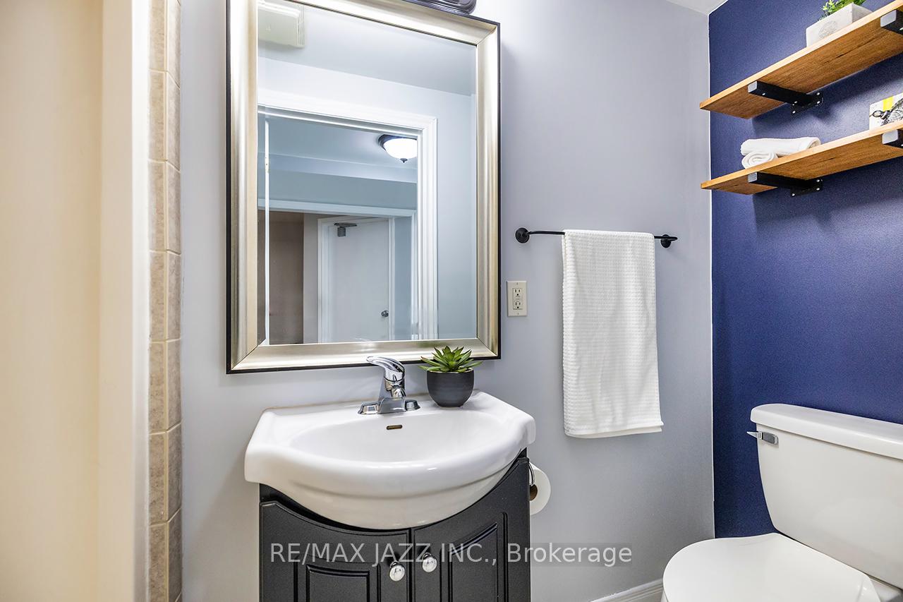 Photo 26 of 22 Dunkin Avenue, Clarington, Courtice — HOMEH