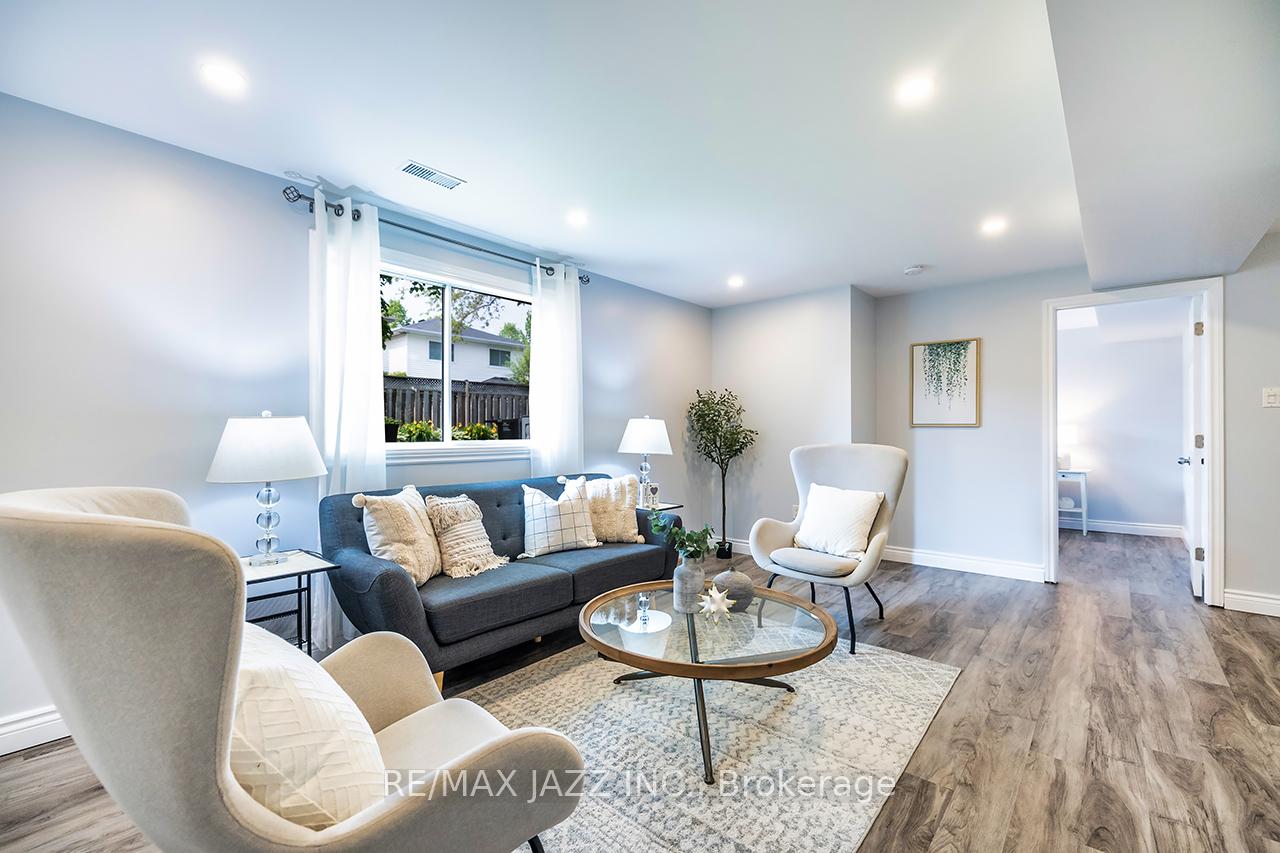 Photo 32 of 22 Dunkin Avenue, Clarington, Courtice — HOMEH