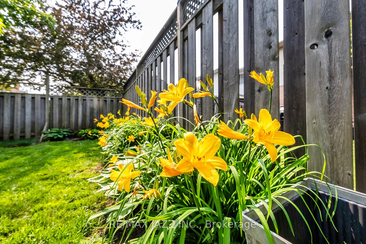 Photo 40 of 22 Dunkin Avenue, Clarington, Courtice — HOMEH