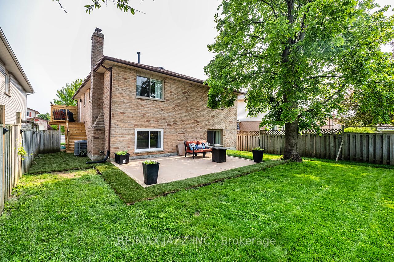 Photo 42 of 22 Dunkin Avenue, Clarington, Courtice — HOMEH