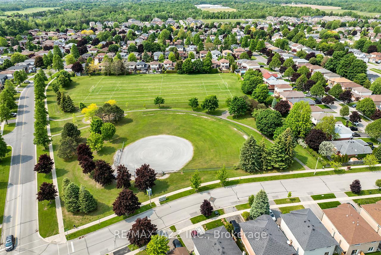 Photo 44 of 22 Dunkin Avenue, Clarington, Courtice — HOMEH