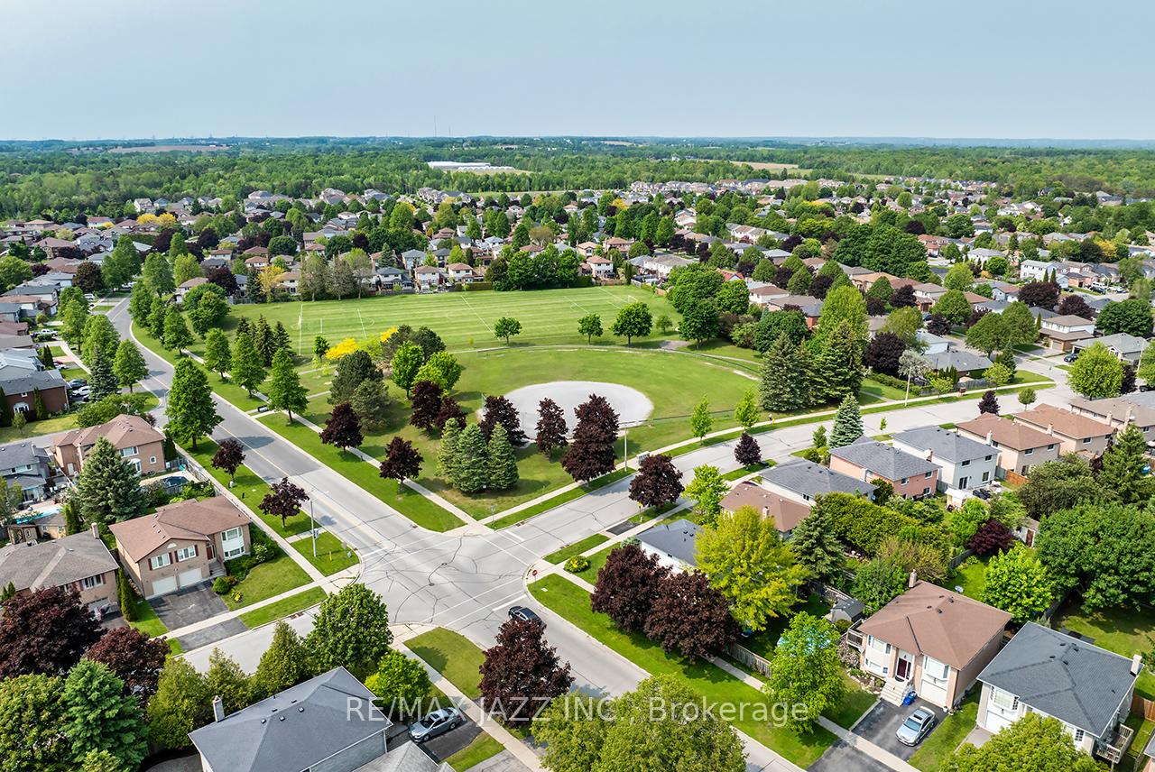 Photo 45 of 22 Dunkin Avenue, Clarington, Courtice — HOMEH