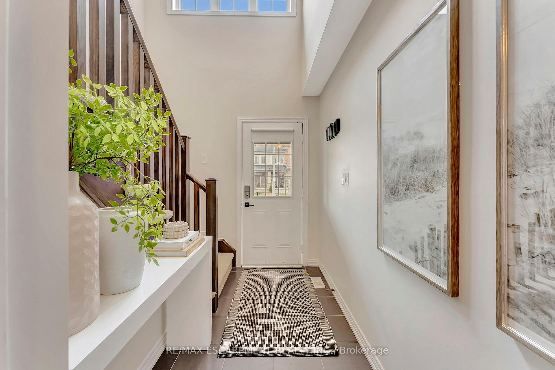 Photo 3 of 71 Pettitt Drive, Guelph, Grange Road — HOMEH