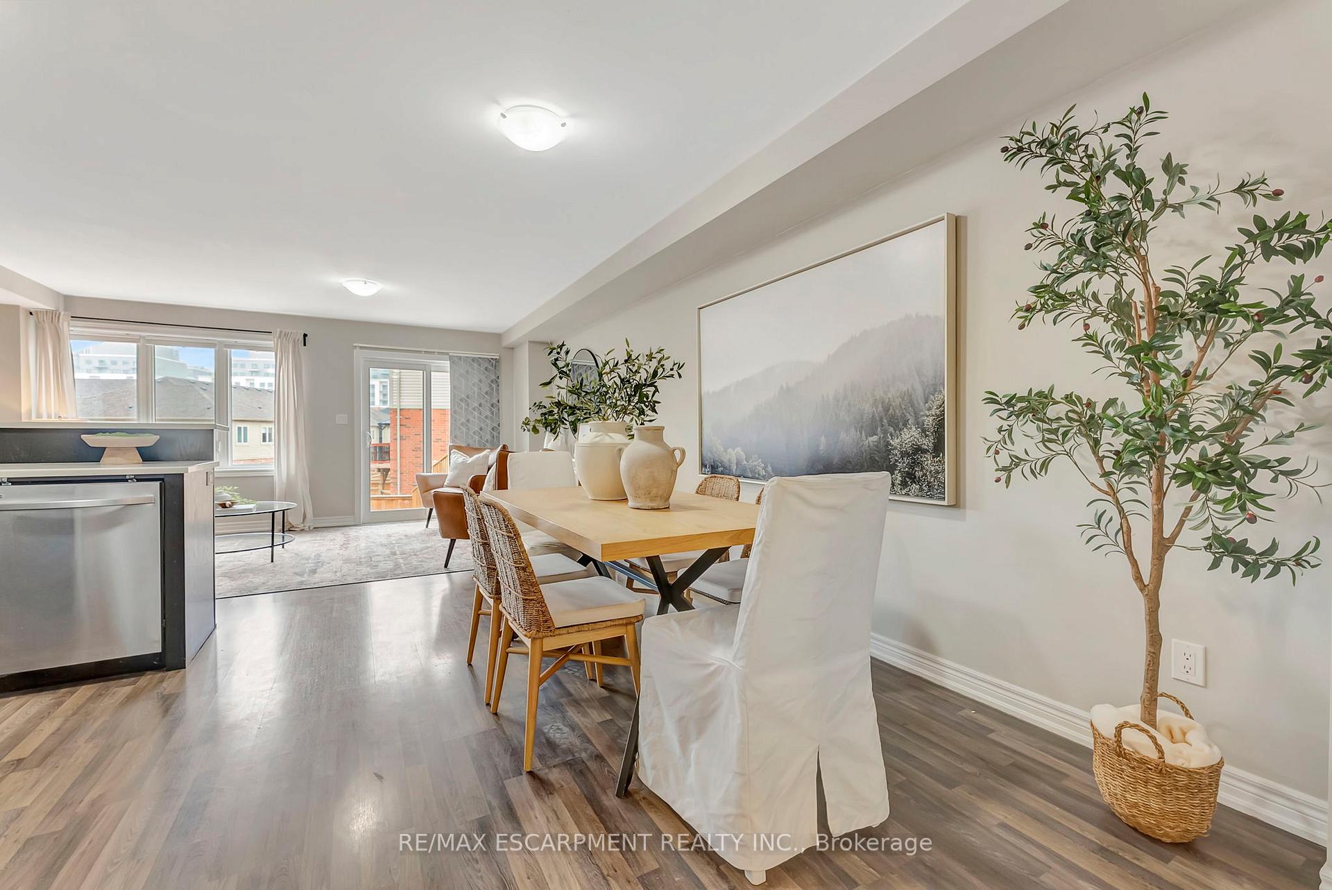 Photo 7 of 71 Pettitt Drive, Guelph, Grange Road — HOMEH