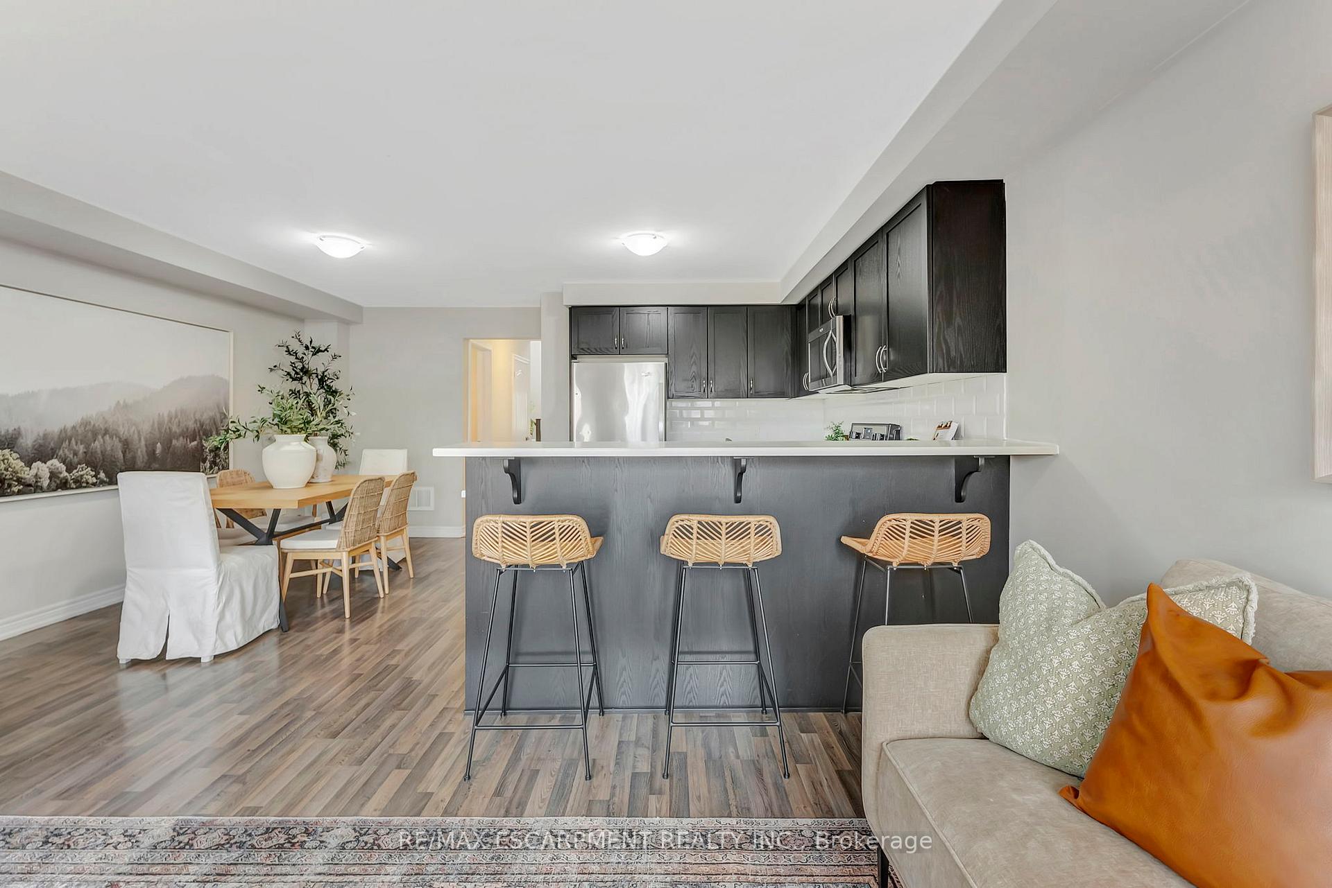 Photo 12 of 71 Pettitt Drive, Guelph, Grange Road — HOMEH