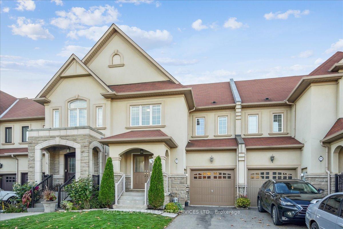 Photo 2 of 16 Beachville Circle, Brampton, Credit Valley — HOMEH