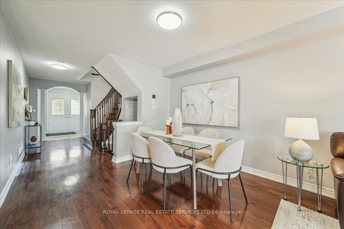 Photo 10 of 16 Beachville Circle, Brampton, Credit Valley — HOMEH