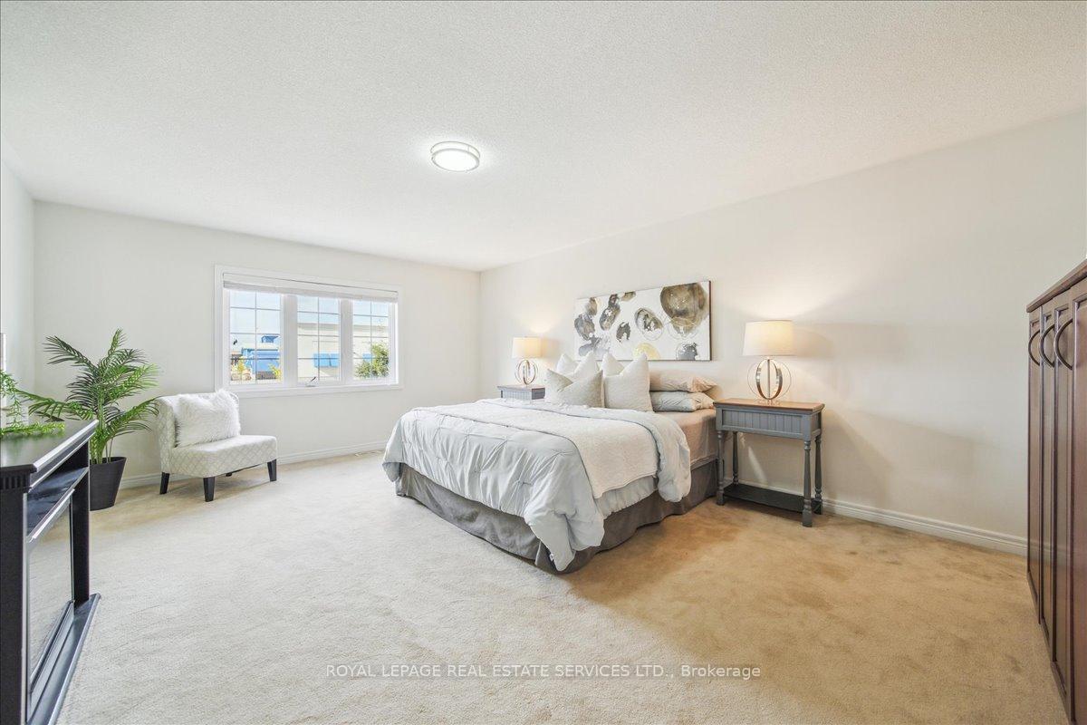 Photo 24 of 16 Beachville Circle, Brampton, Credit Valley — HOMEH