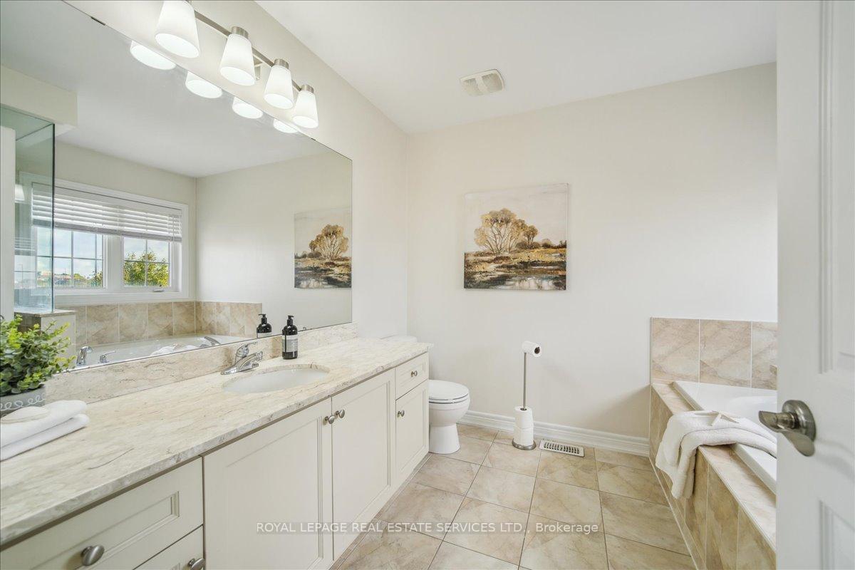 Photo 26 of 16 Beachville Circle, Brampton, Credit Valley — HOMEH