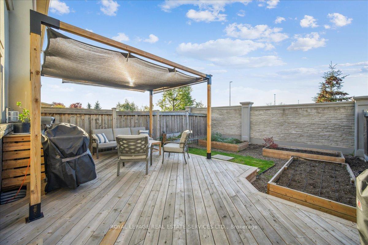 Photo 35 of 16 Beachville Circle, Brampton, Credit Valley — HOMEH