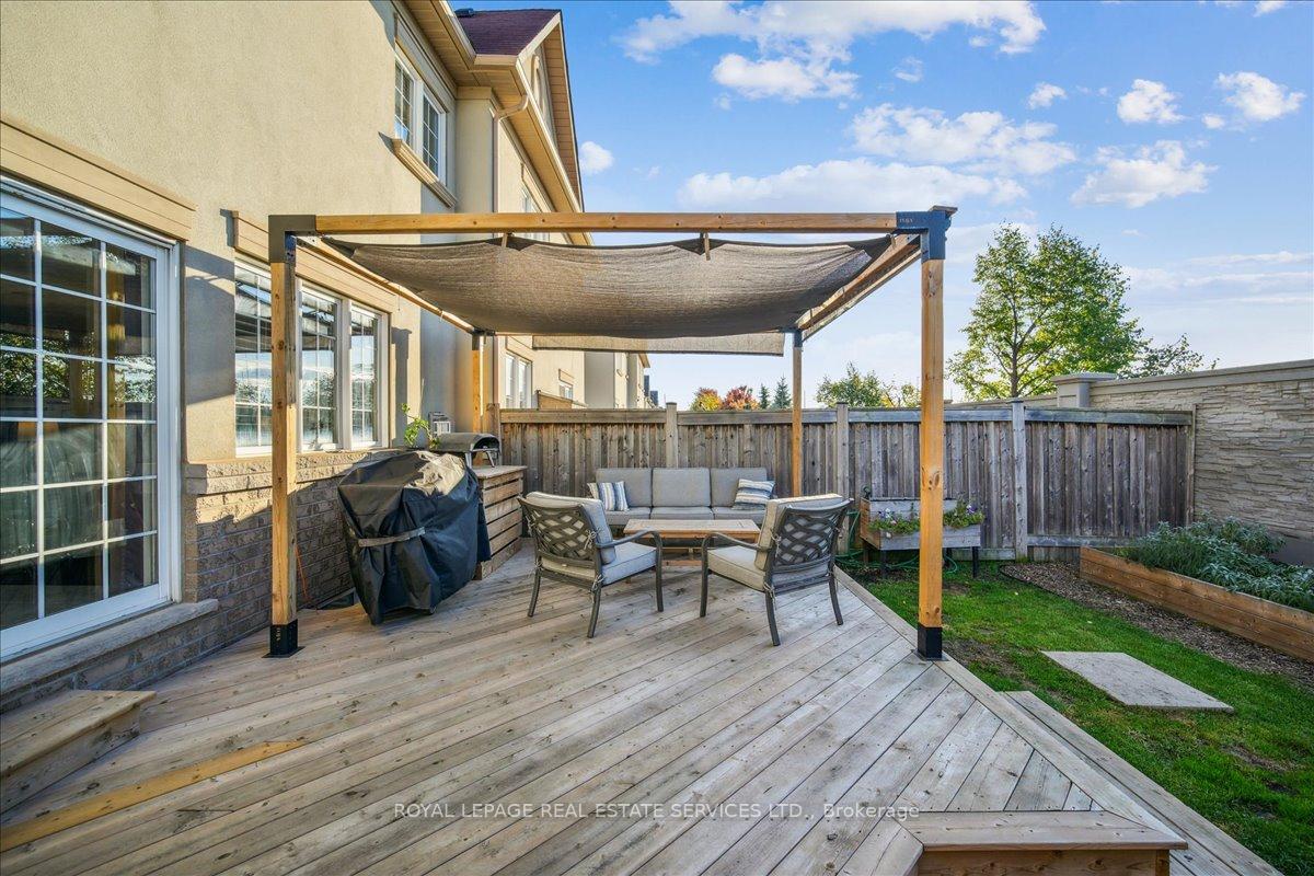 Photo 36 of 16 Beachville Circle, Brampton, Credit Valley — HOMEH