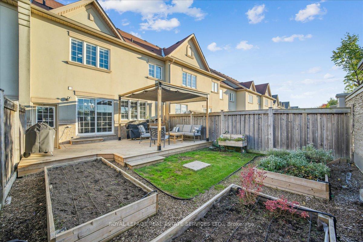 Photo 40 of 16 Beachville Circle, Brampton, Credit Valley — HOMEH