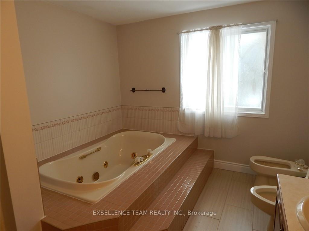 Photo 20 of 1701 Blakely Drive, Cornwall — HOMEH