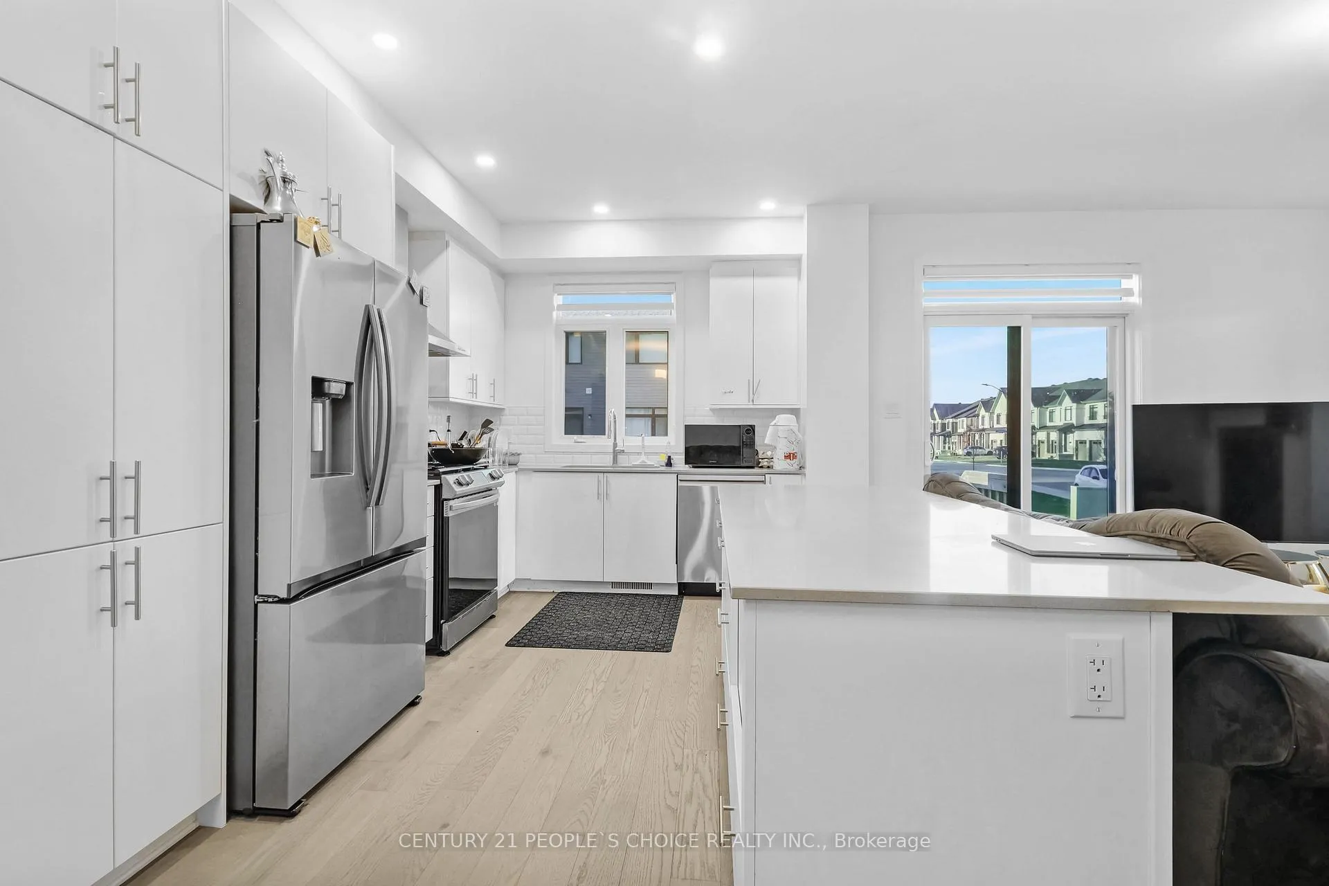 Photo 9 of 300 Makobe Lane, Ottawa, Riverside South/Gloucester Glen — HOMEH