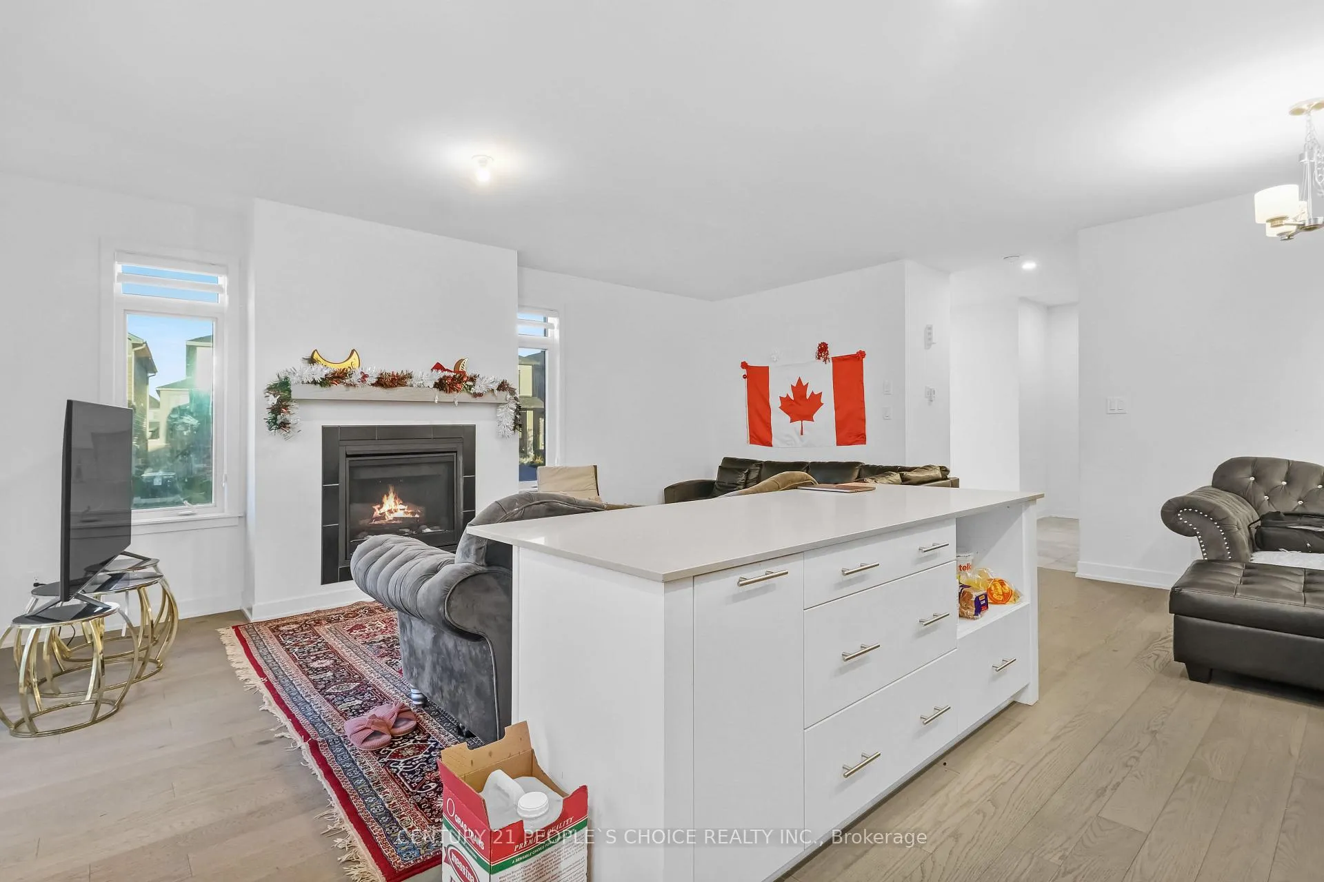 Photo 12 of 300 Makobe Lane, Ottawa, Riverside South/Gloucester Glen — HOMEH
